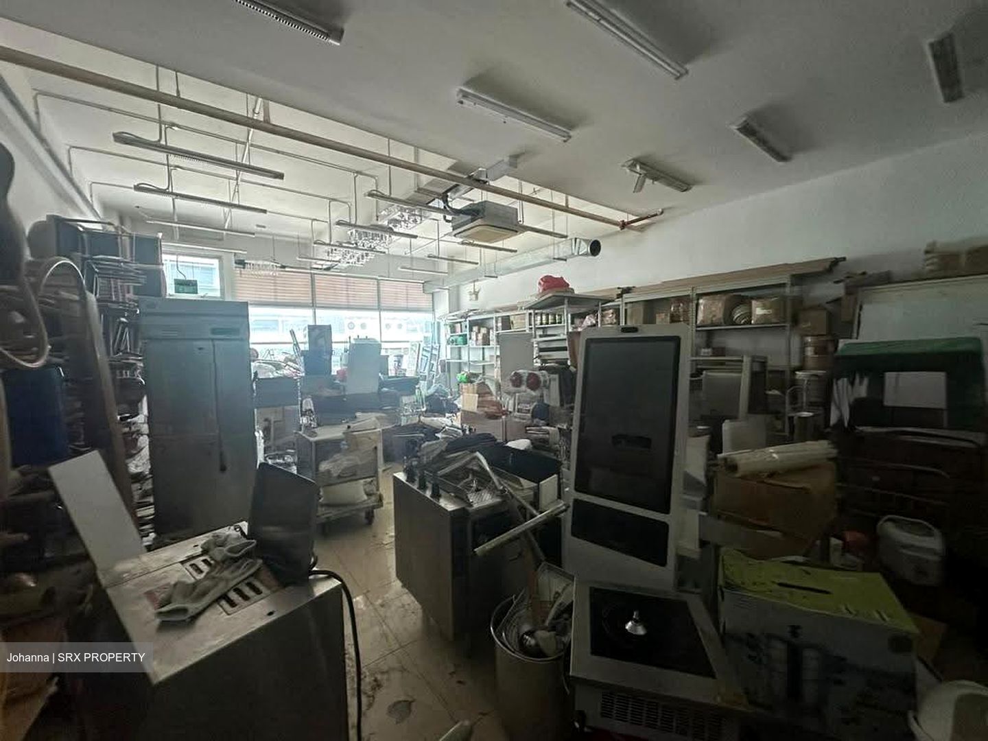 Hola Centre (D14), Retail #613747161